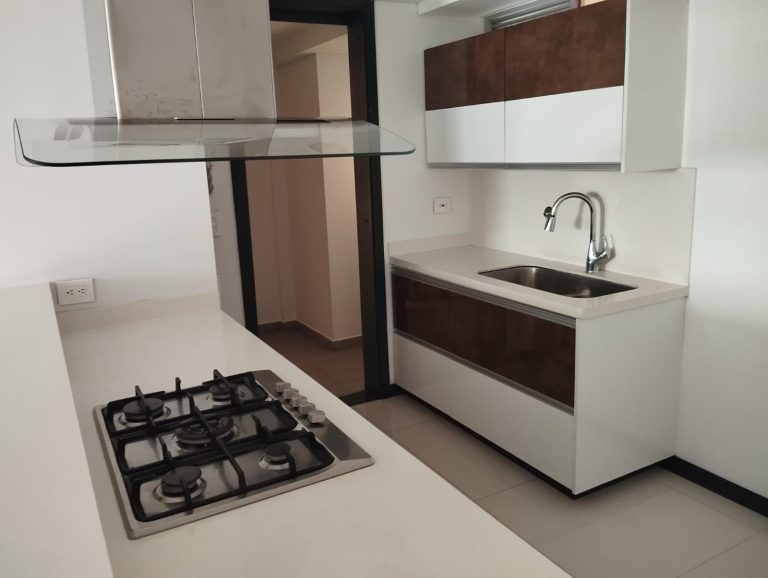 Apartamento para arriendo en Pinares