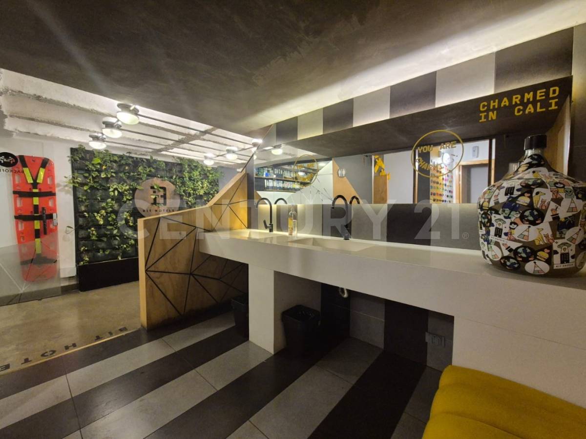 Local comercial en alquiler en El Peñón, Cali 9 66ec3d80b0a7a.jpg