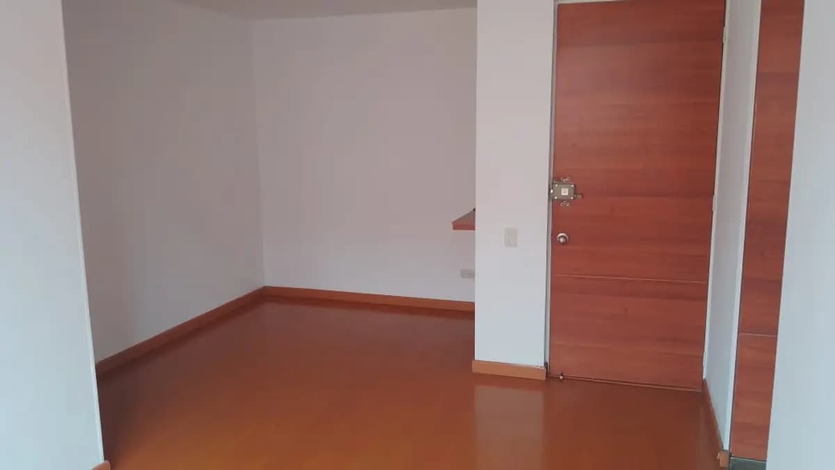 Apartamento en arriendo en barrio Mirandela 2 Apartamento en arriendo en barrio Mirandela2