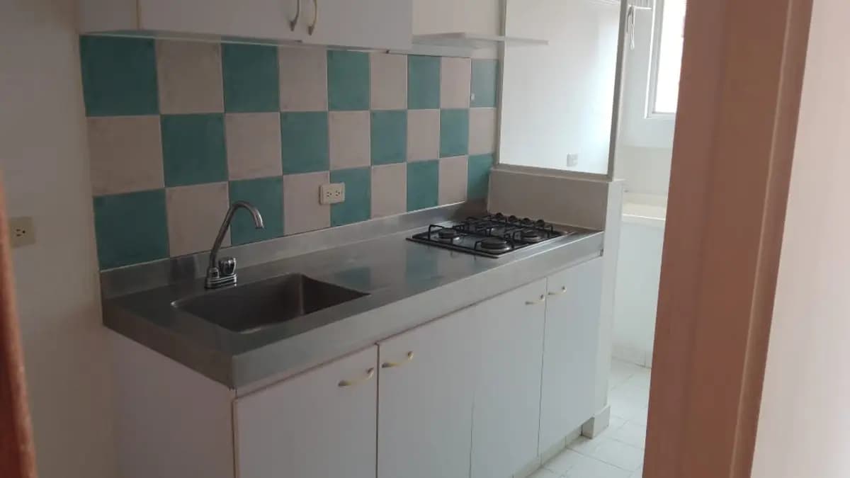 Apartamento en arriendo en barrio Mirandela 3 Apartamento en arriendo en barrio Mirandela3