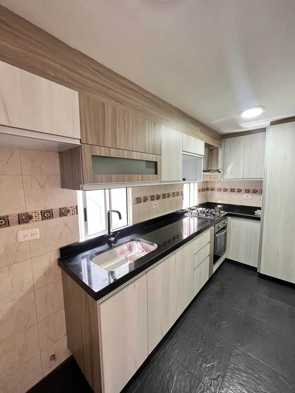 Penthouse en Arriendo en San Cipriano 13 Penthouse en Arriendo en San Cipriano5