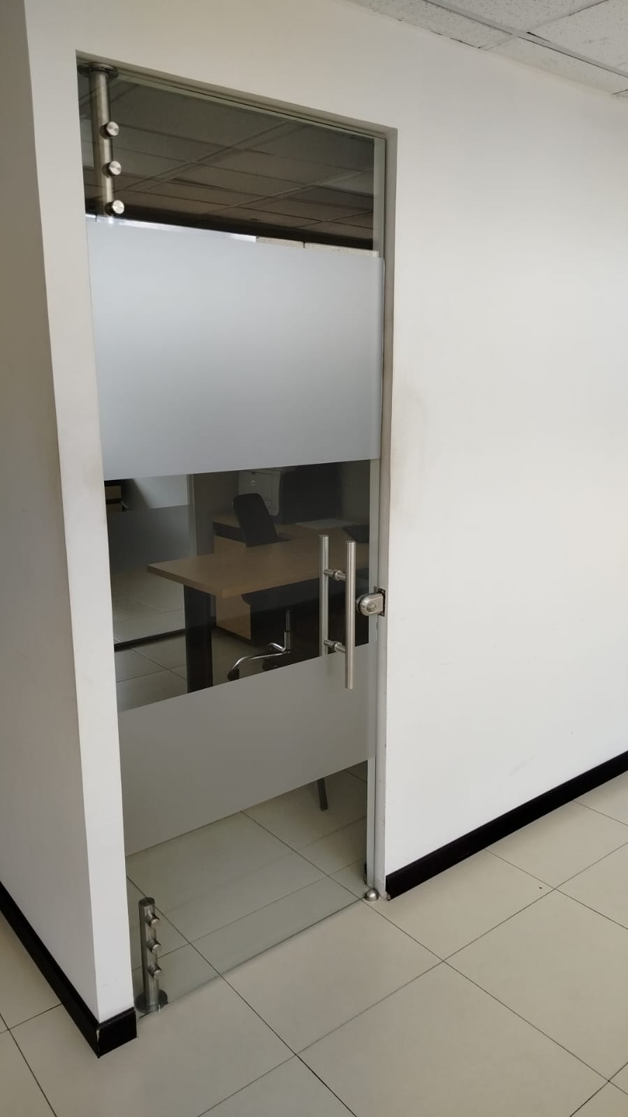 OFICINA 216 M2 EN ARRIENDO, CENTRO INTERNACIONAL 7 178741820240805070719.jpeg