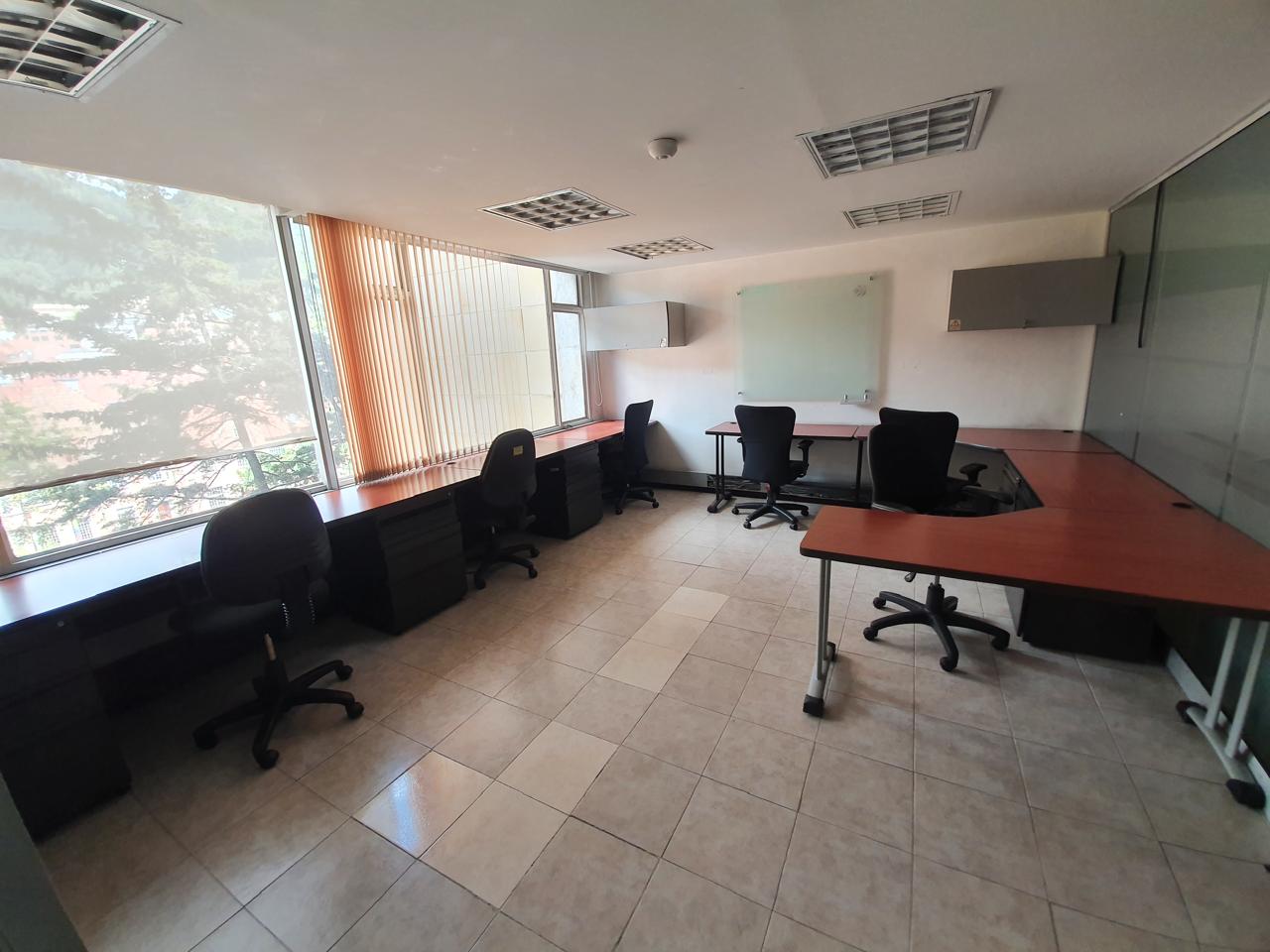 EN AVENIDA DE CHILE ARRIENDO OFICINA PISO ALTO