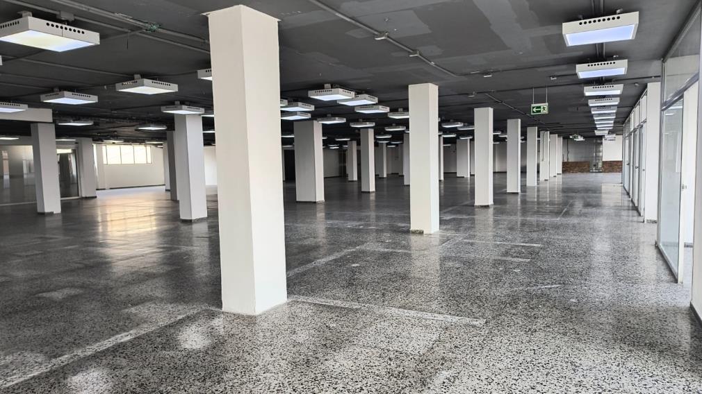 OFICINA DE 1.667 M2 EN ARRIENDO, PUENTE ARANDA 3 178742720250201014858.jpg