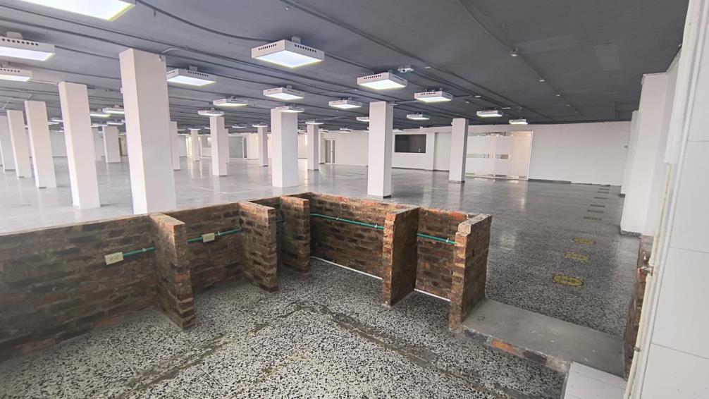 OFICINA DE 1.667 M2 EN ARRIENDO, PUENTE ARANDA 10 178742920250201014858.jpg