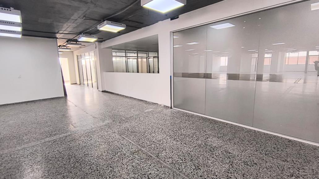 OFICINA DE 1.667 M2 EN ARRIENDO, PUENTE ARANDA 13 178743220250201014859.jpg