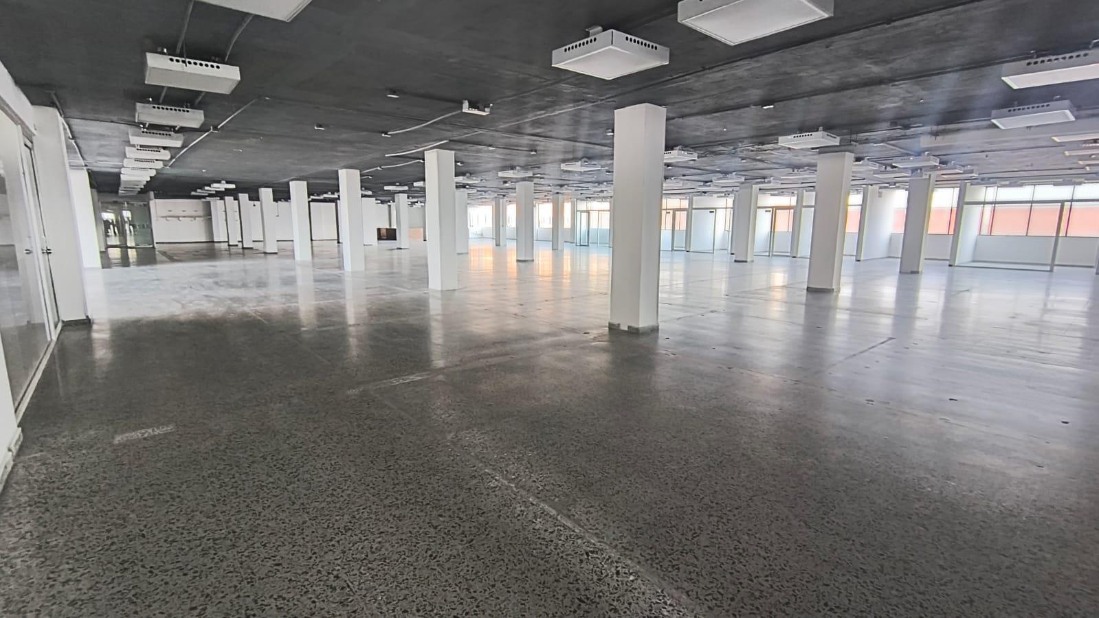 OFICINA DE 1.667 M2 EN ARRIENDO, PUENTE ARANDA 5 178743320250201014859.jpg