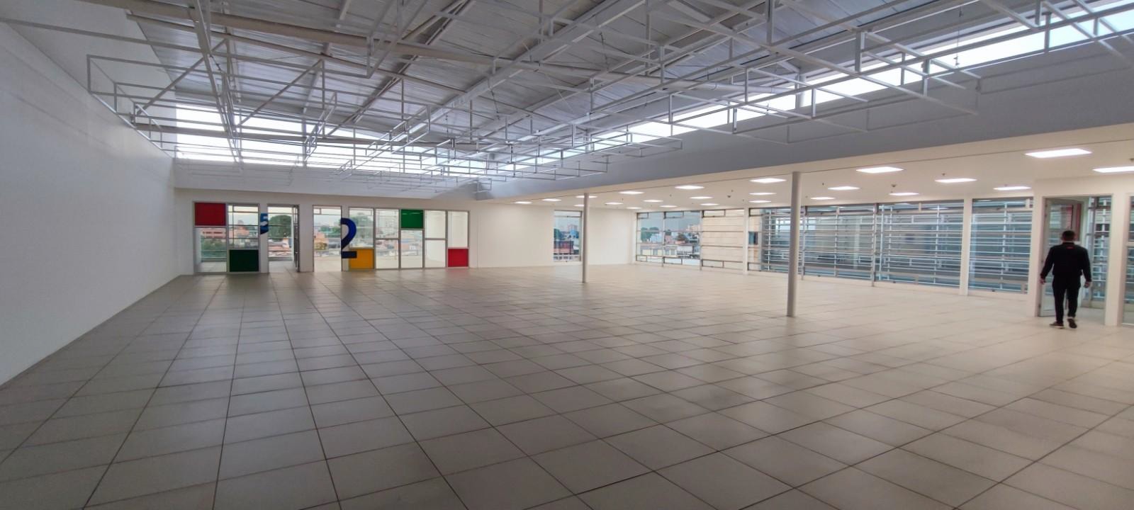 OFICINA EN ARRIENDO GALERIAS 304