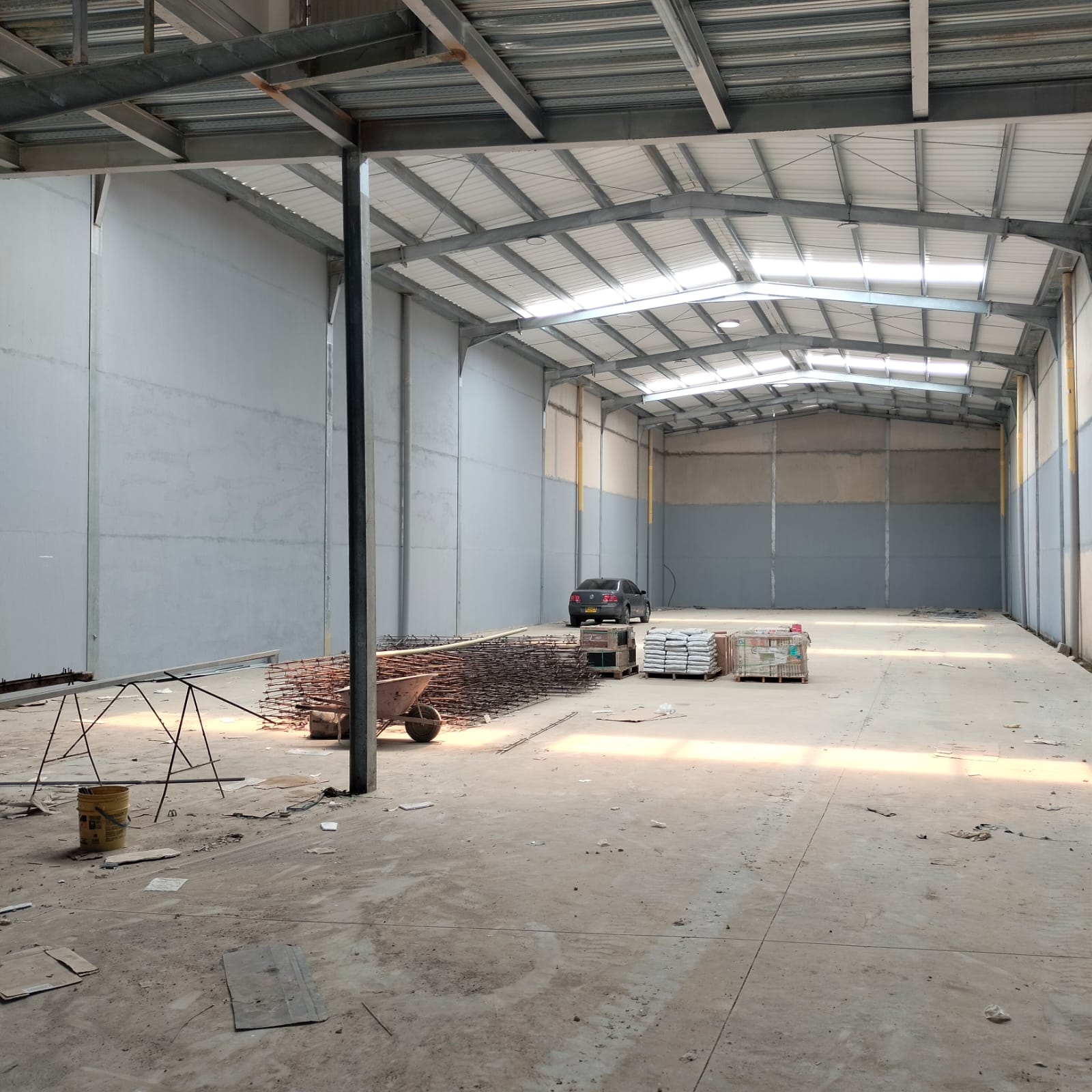 Funcional Bodega en arriendo Cartagena 2.200m²
