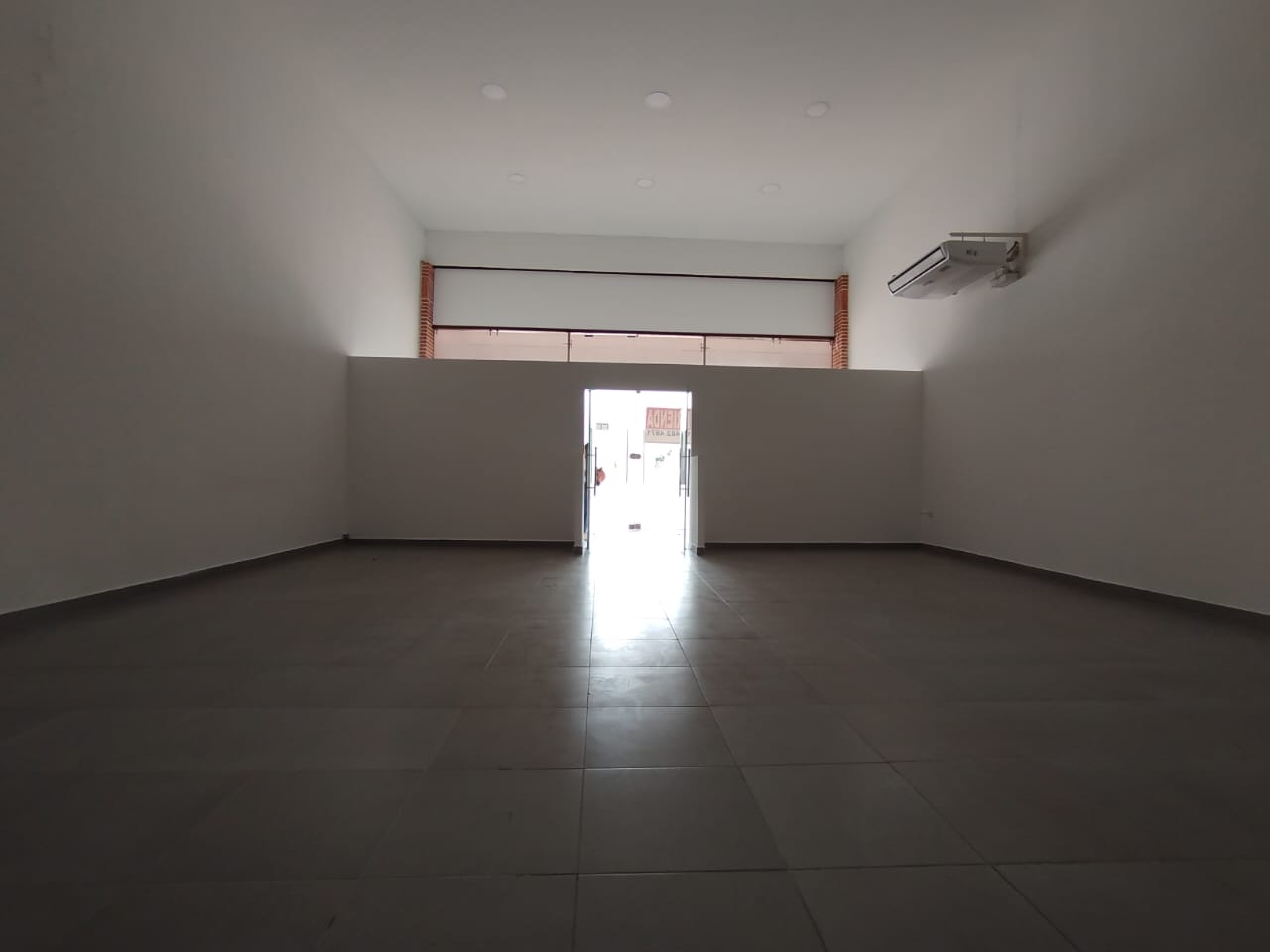 LOCAL U OFICINA EN ARRIENDO - VILLAVICENCIO 8 17874620241204095711.jpeg