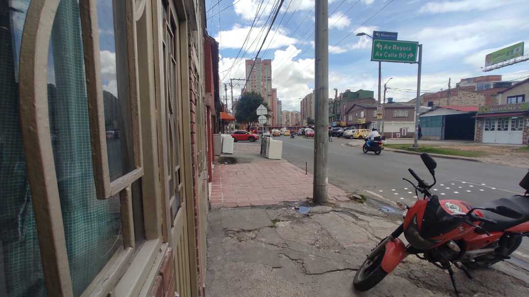 local_25_m2_av_rojas_calle_80_1691758254-5237_2156.jpg