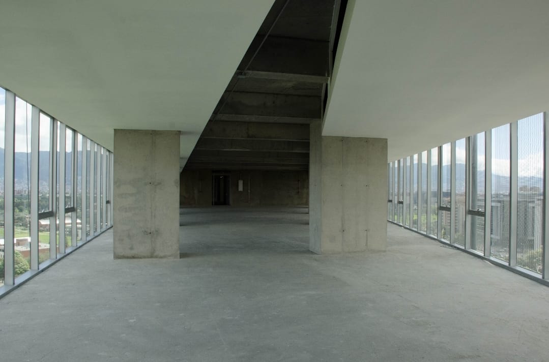ARRIENDO OFICINA AMOBLADA 189M2