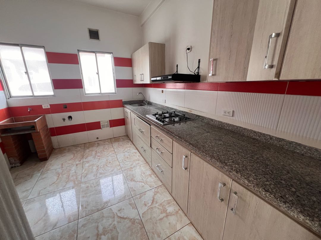 arriendo_casa_en_la_av_sur_per_1744145951-0492_5540.jpeg