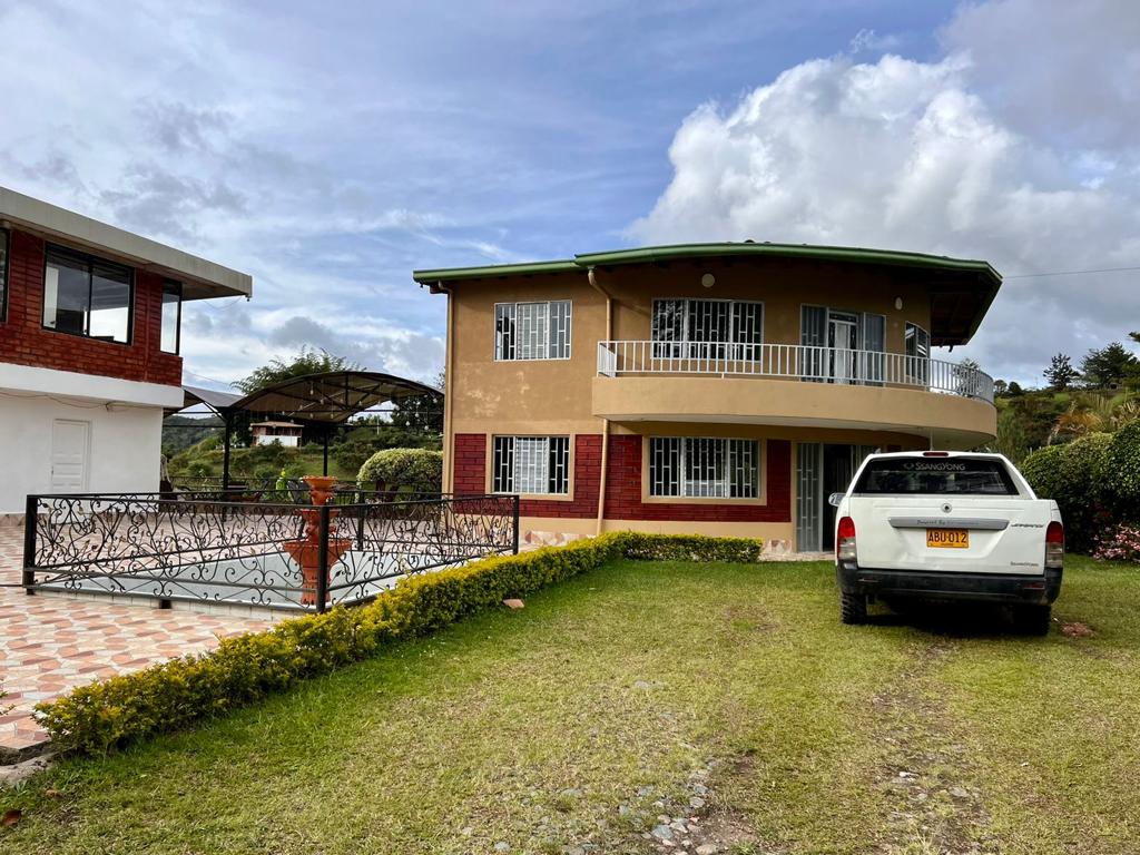 LOCAL PARA ARRIENDO EN LA CEJA
