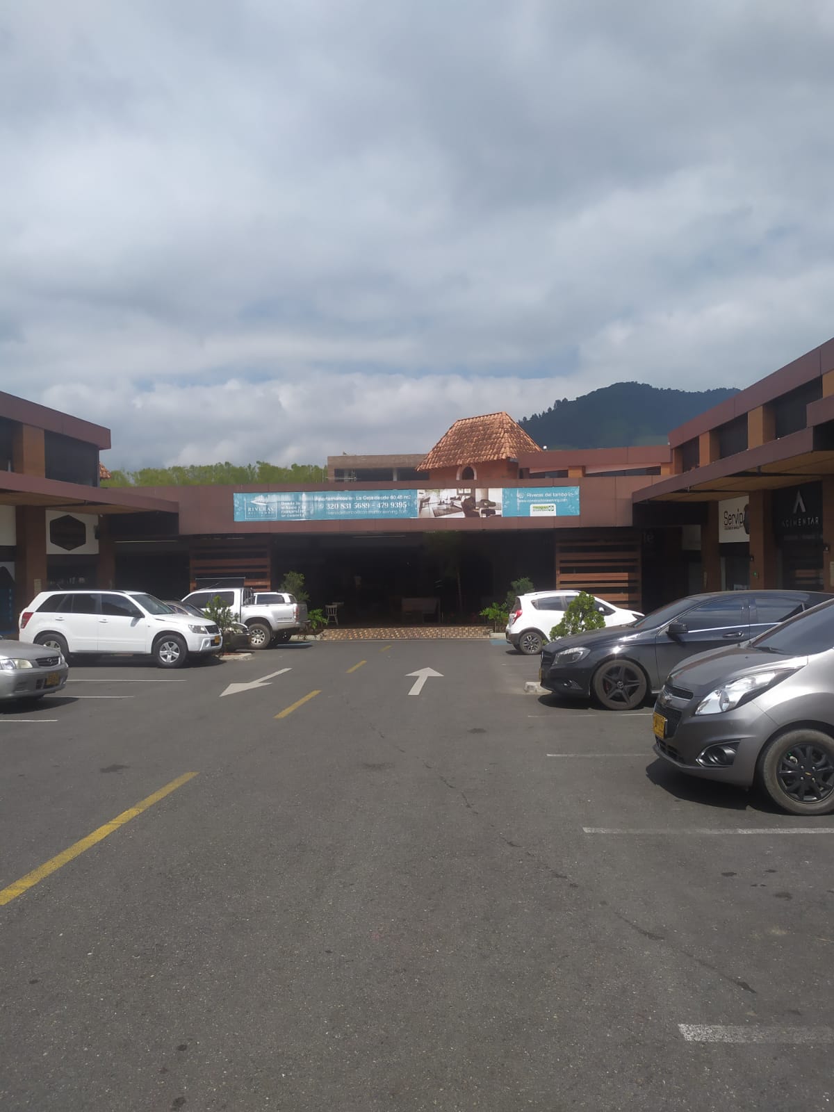 SE ARRIENDA CABAÑA EN GUATAPÉ, VEREDA LA SONADORA