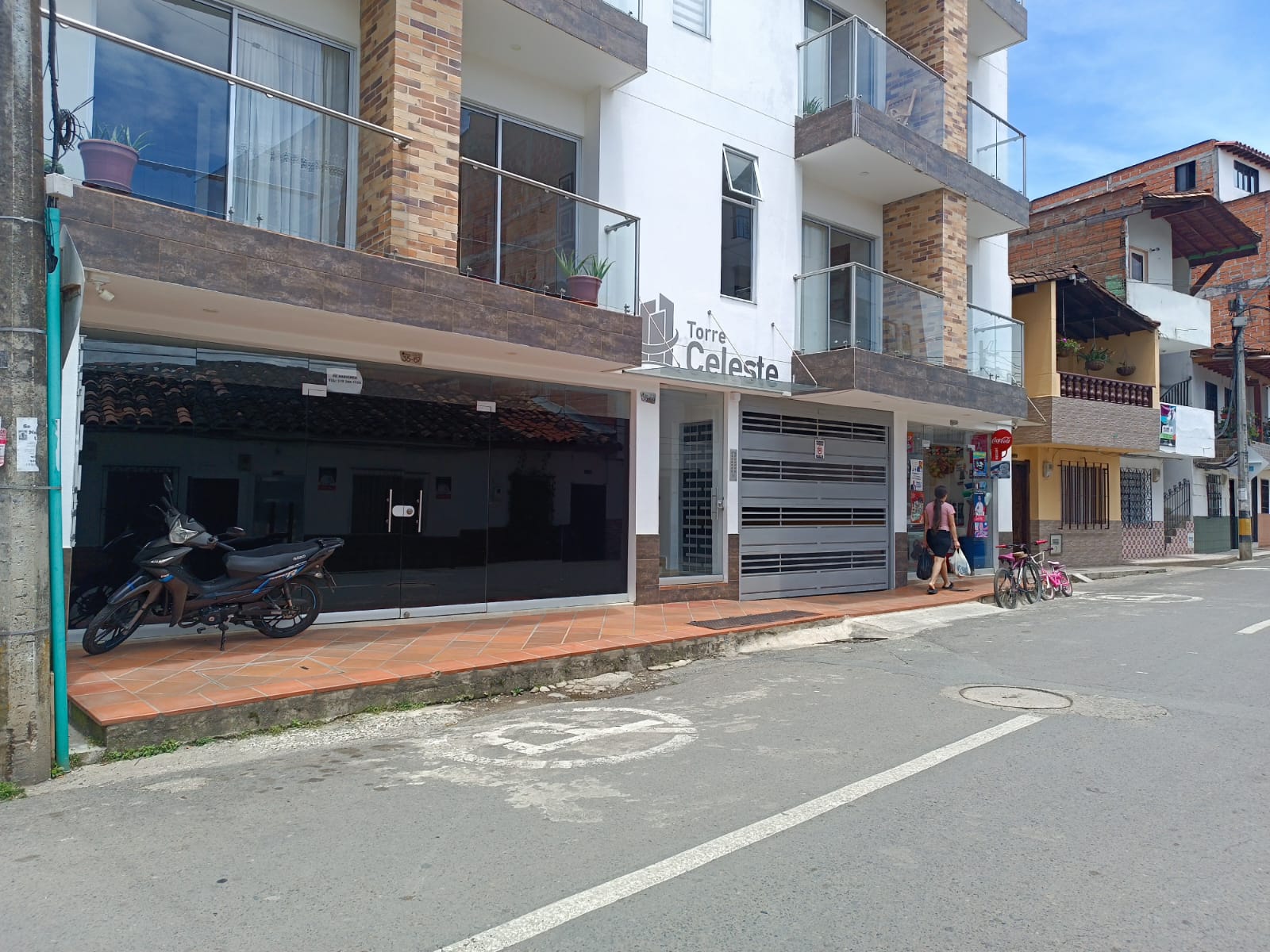 LOCAL COMERCIAL COLON LA CANDELARIA COD RB399761