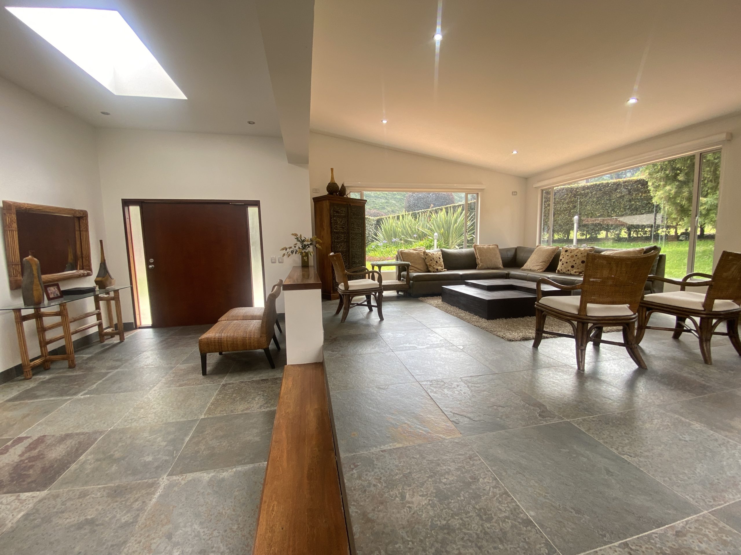 Venta y/o arriendo casa campestre 356m2 en un solo nivel más altillo