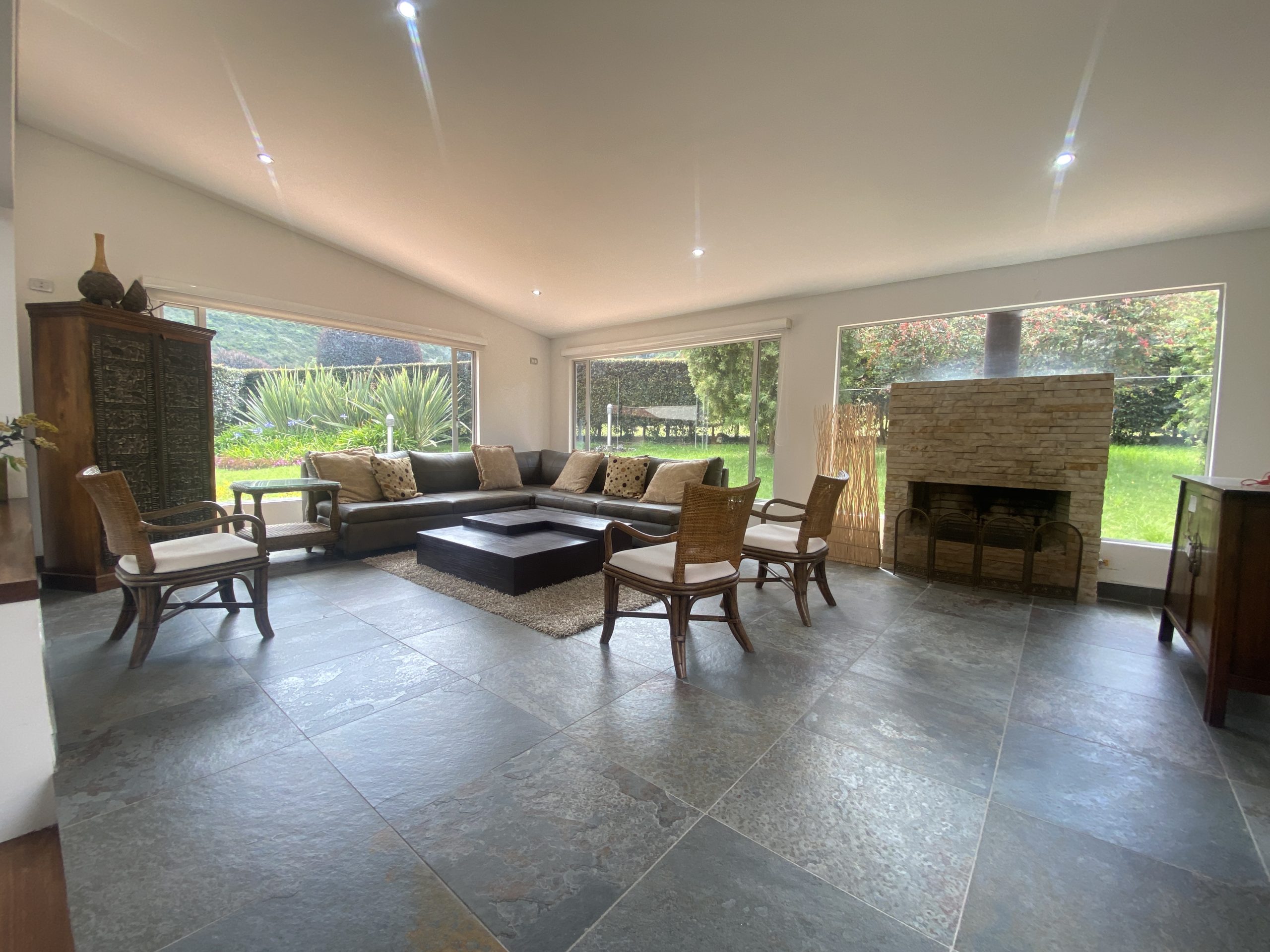 Venta y/o arriendo casa campestre 356m2 en un solo nivel más altillo