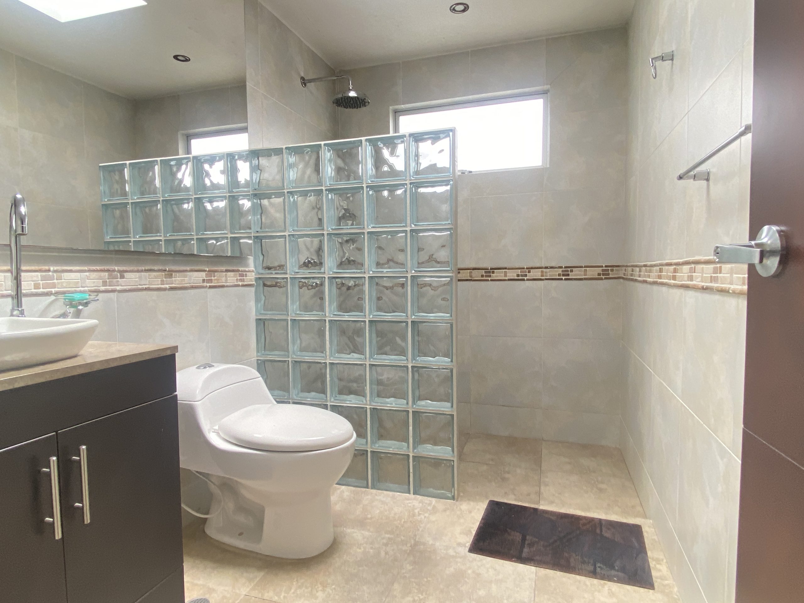 Venta y/o arriendo casa campestre 356m2 en un solo nivel más altillo