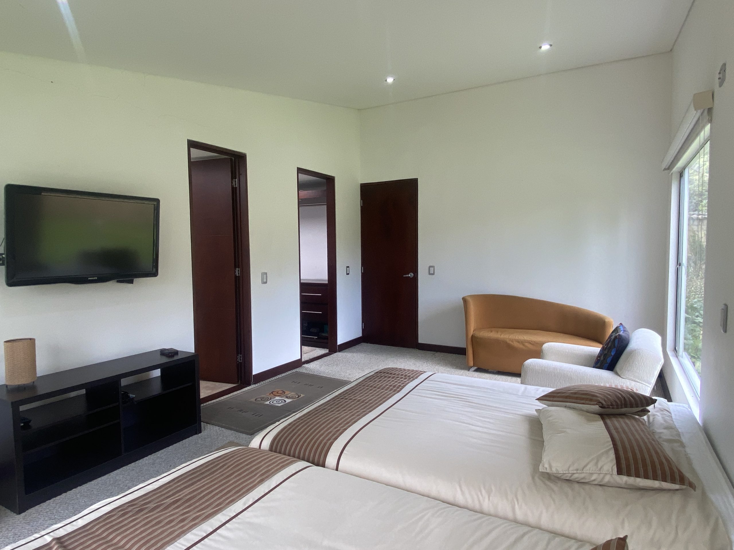 Venta y/o arriendo casa campestre 356m2 en un solo nivel más altillo