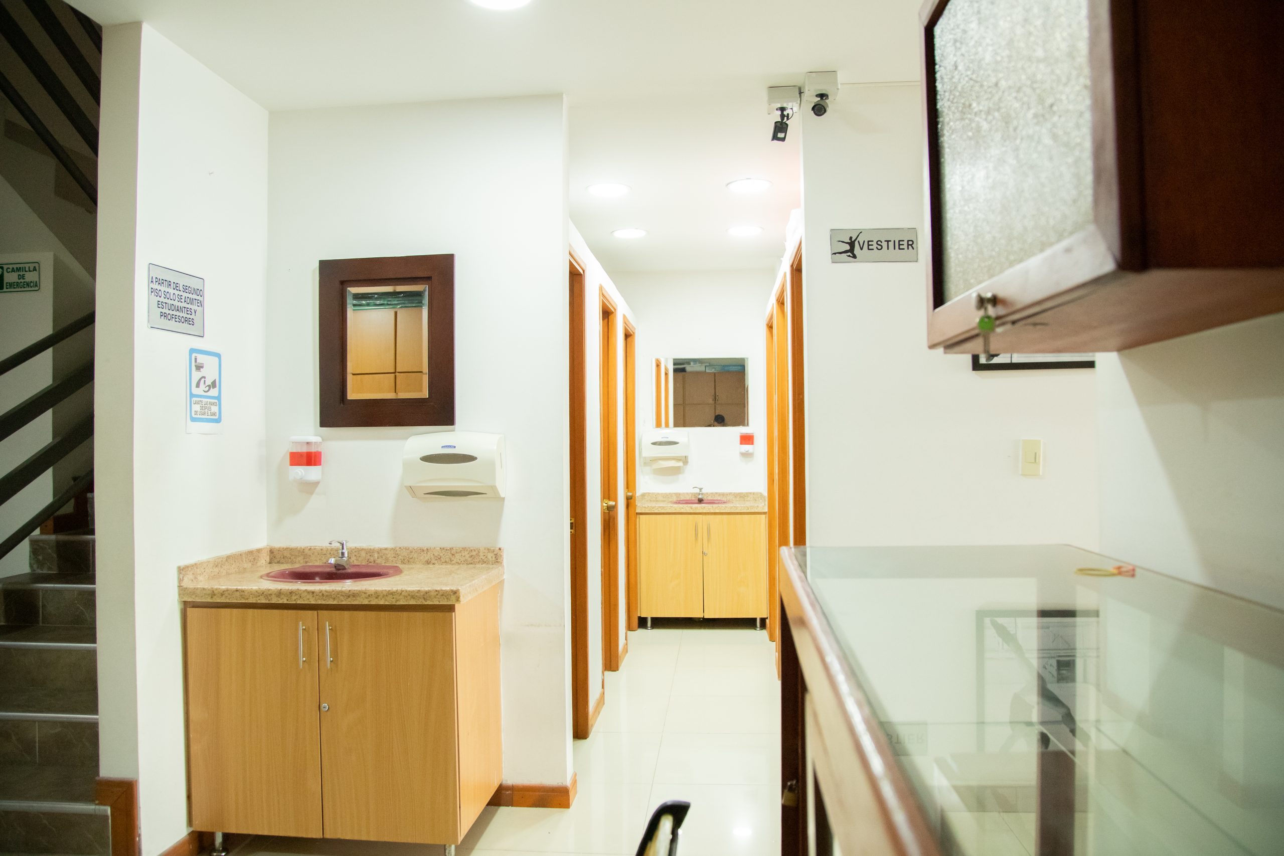 ALQUILER DE OFICINAS - EDIFICIO EN PALERMO, MANIZALES 13 83931320201120050140.jpg