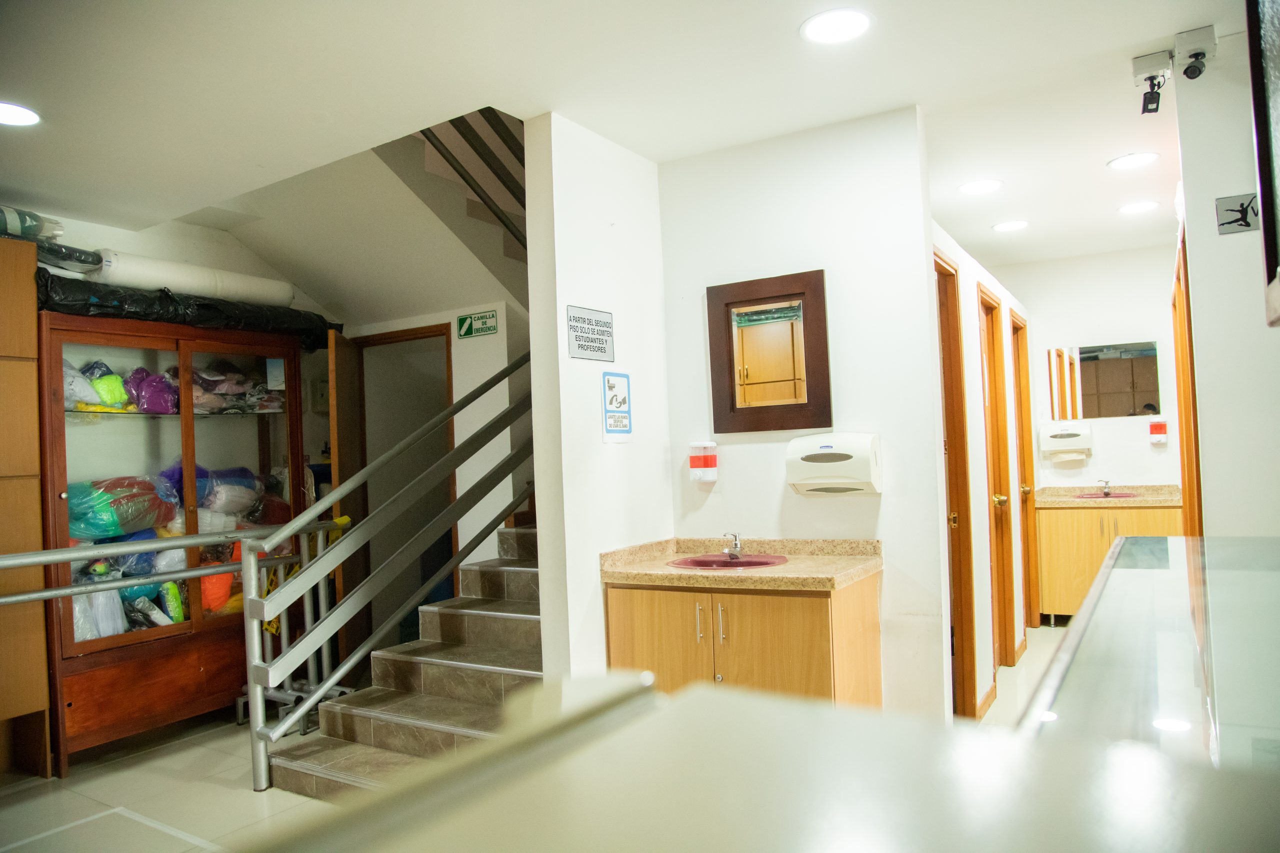 ALQUILER DE OFICINAS - EDIFICIO EN PALERMO, MANIZALES 17 83931820201120050239.jpg