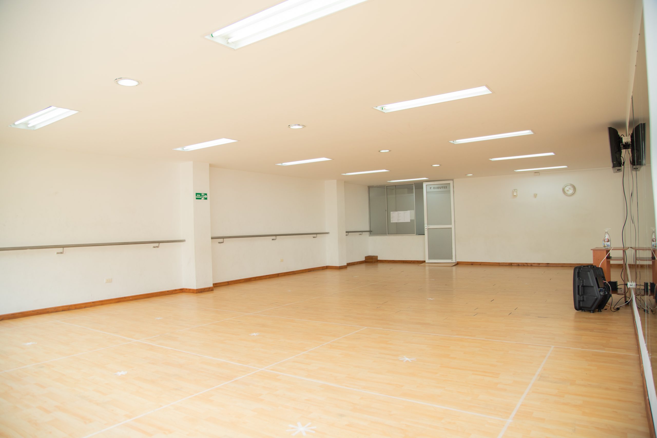 ALQUILER DE OFICINAS - EDIFICIO EN PALERMO, MANIZALES 4 8393220201120045905.jpg