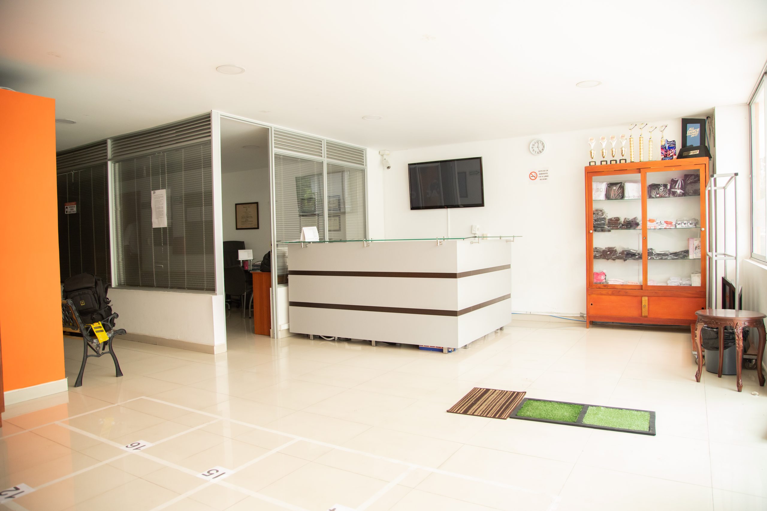 ALQUILER DE OFICINAS - EDIFICIO EN PALERMO, MANIZALES 8 8393620201120045944.jpg