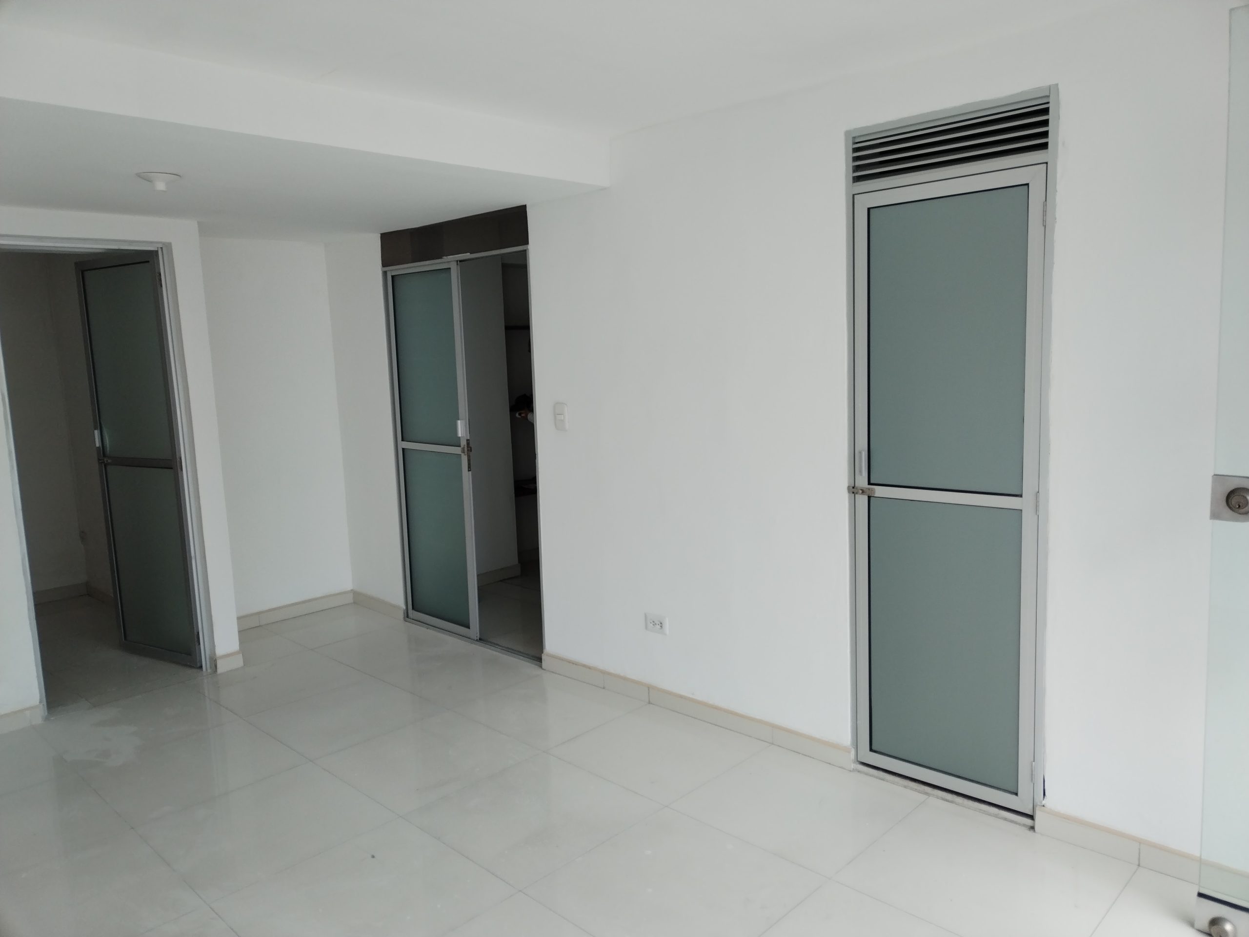 ARRIENDA APARTAMENTO VERSALLES MANIZALES
