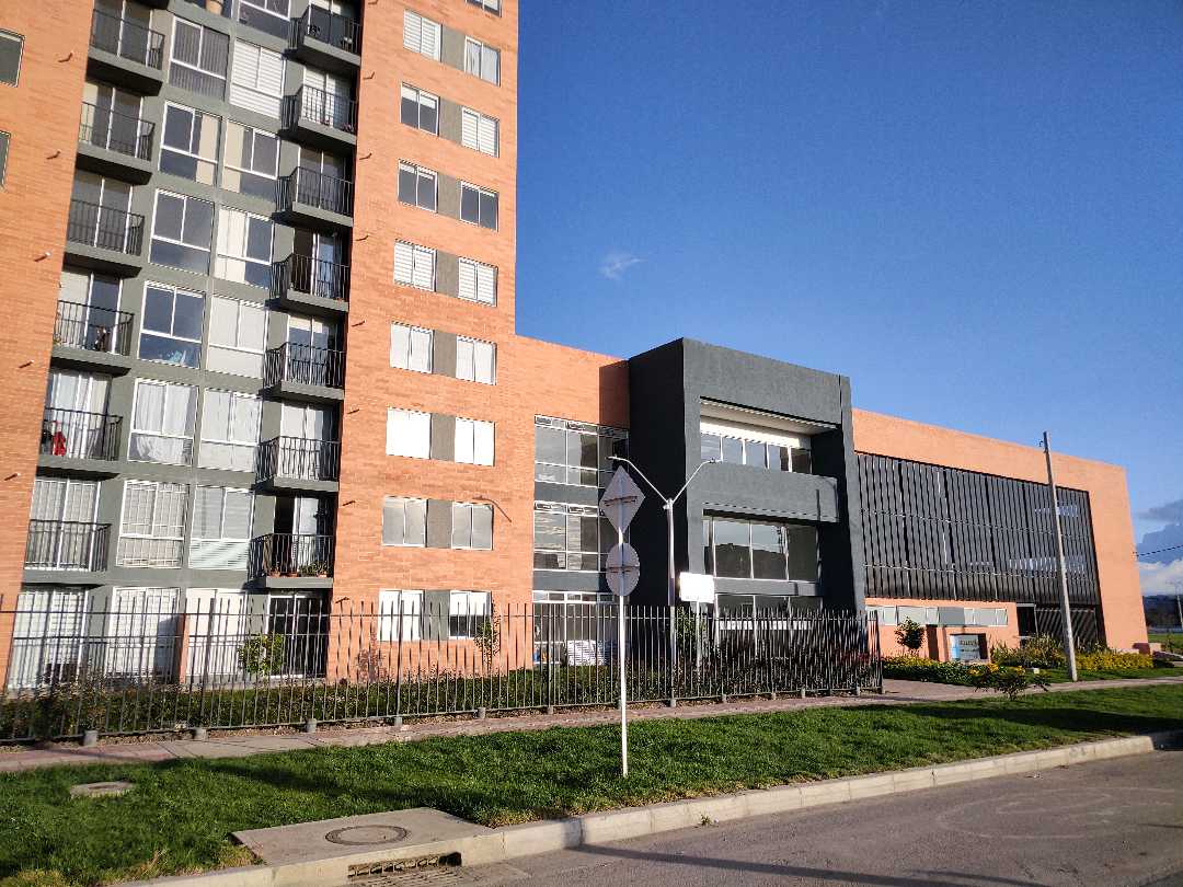 SE ARRIENDA APARTAMENTO PARA ESTRENAR LIMA-HACIENDA LOS SAUCES