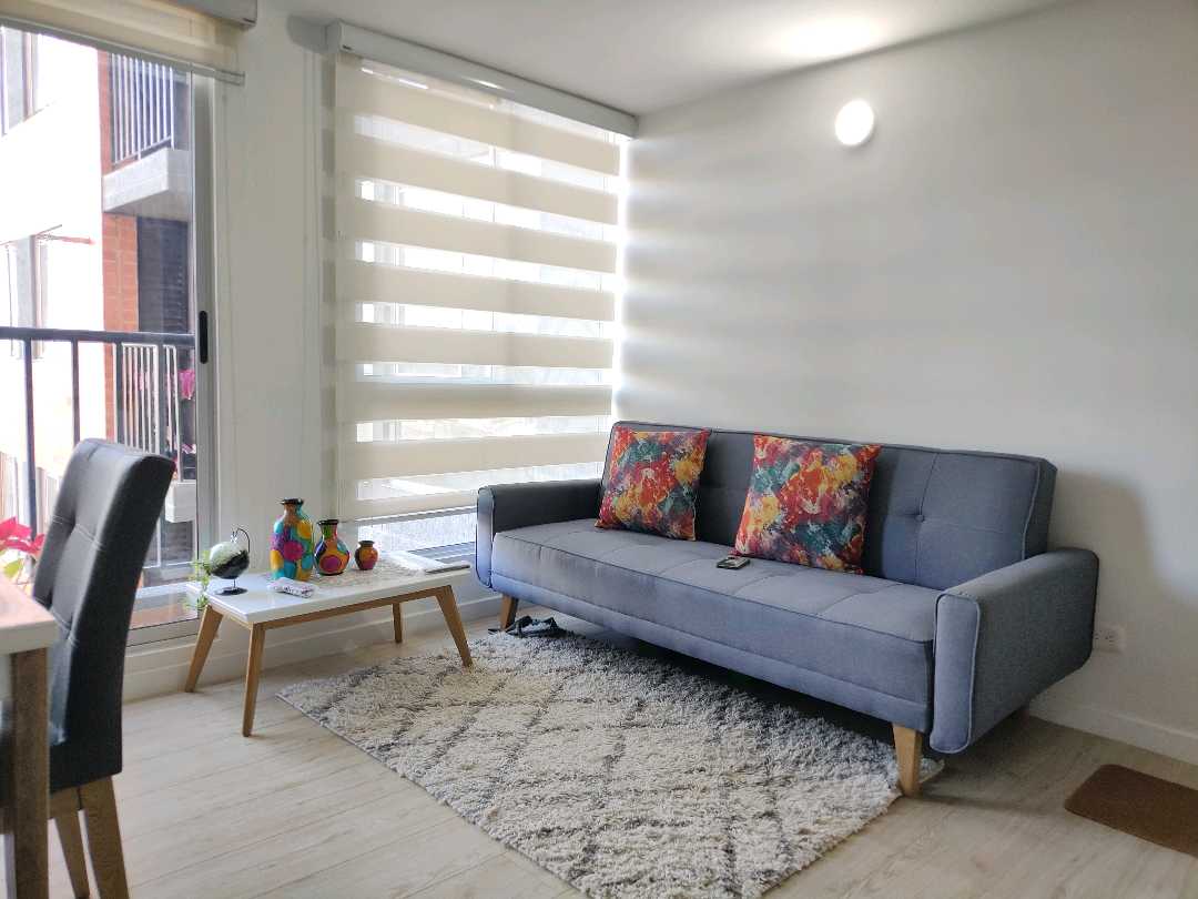 APARTAMENTO DE 55 m2, EN MADRID CONJUNTO AZUL CELESTE, CLUB HOUS