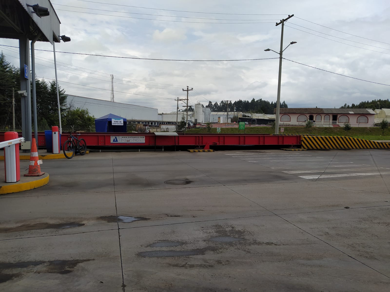 ARRIENDO BODEGA 687.5 M2 MADRID, CUND. PARQUE INDUSTRIAL 11 1027401020221014094113.jpeg