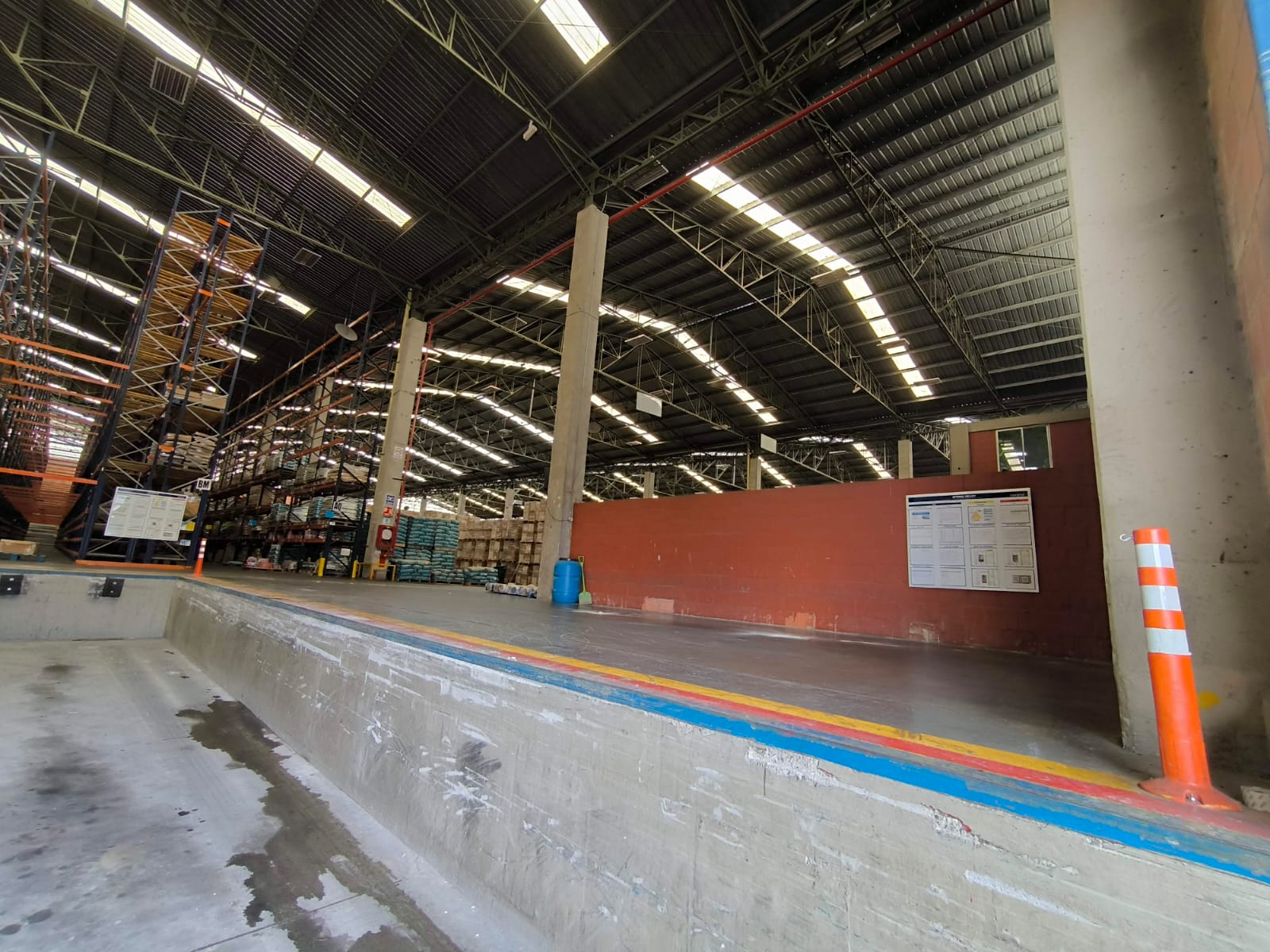 ARRIENDO BODEGA 4950 M2 MADRID, CUND 5 MUELLES PARQUE INDUSTRIAL 5 102740120240908091107.jpeg