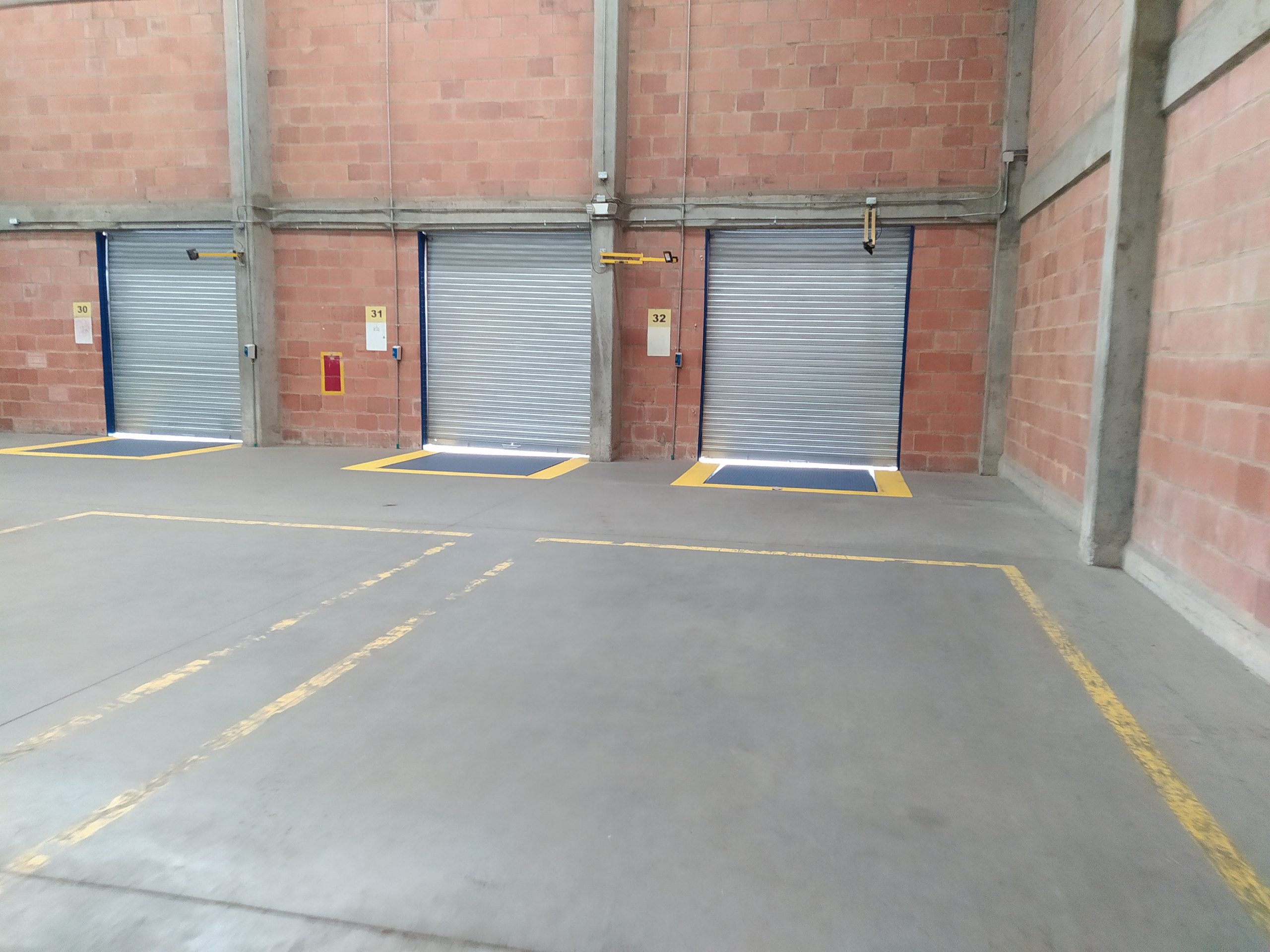 ARRIENDO BODEGA 2.218 M2 MADRID, CUND 5 MUELLES PARQUE INDUSTRIAL 10 1027401920240113121348.jpg