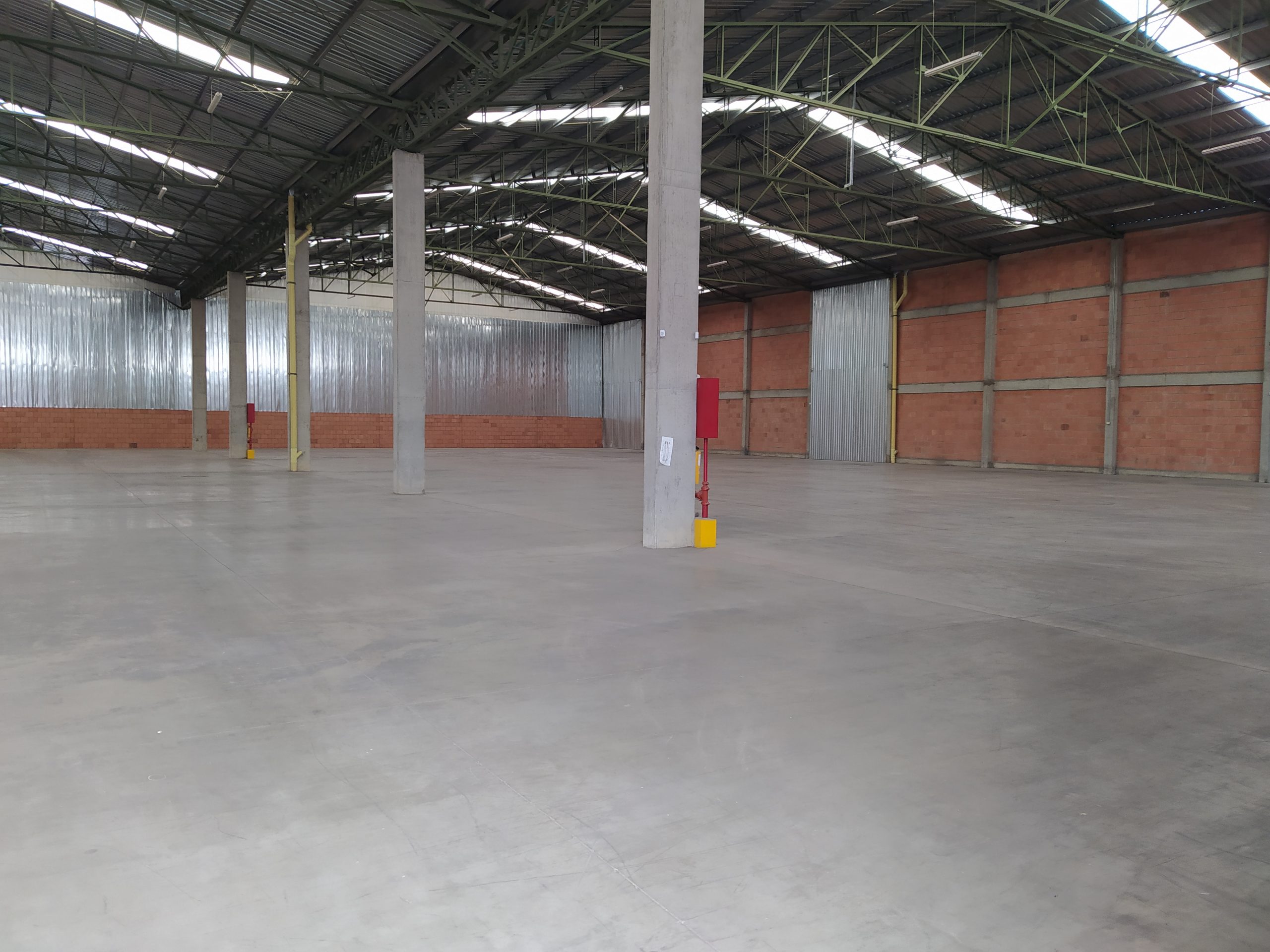 ARRIENDO BODEGA 2050M2 MADRID, CUNDINAMARCA PARQUE INDUSTRIAL. 5 102740420230515095222.jpg