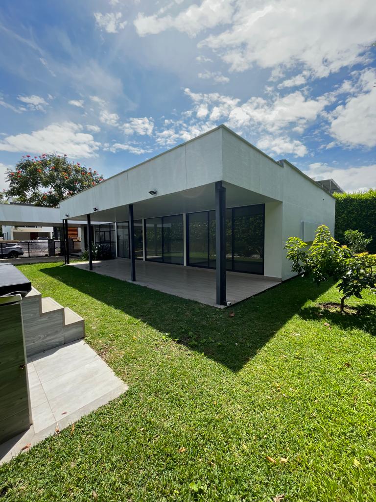 Apartaestudio amoblado con terraza privada y parqueadero en Cota