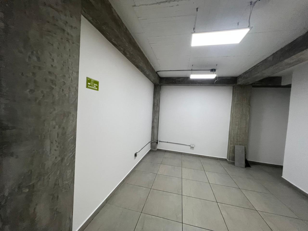 LOCAL COMERCIAL PARA ARRENDAR EN AVENIDA PARALELA, MANIZALES