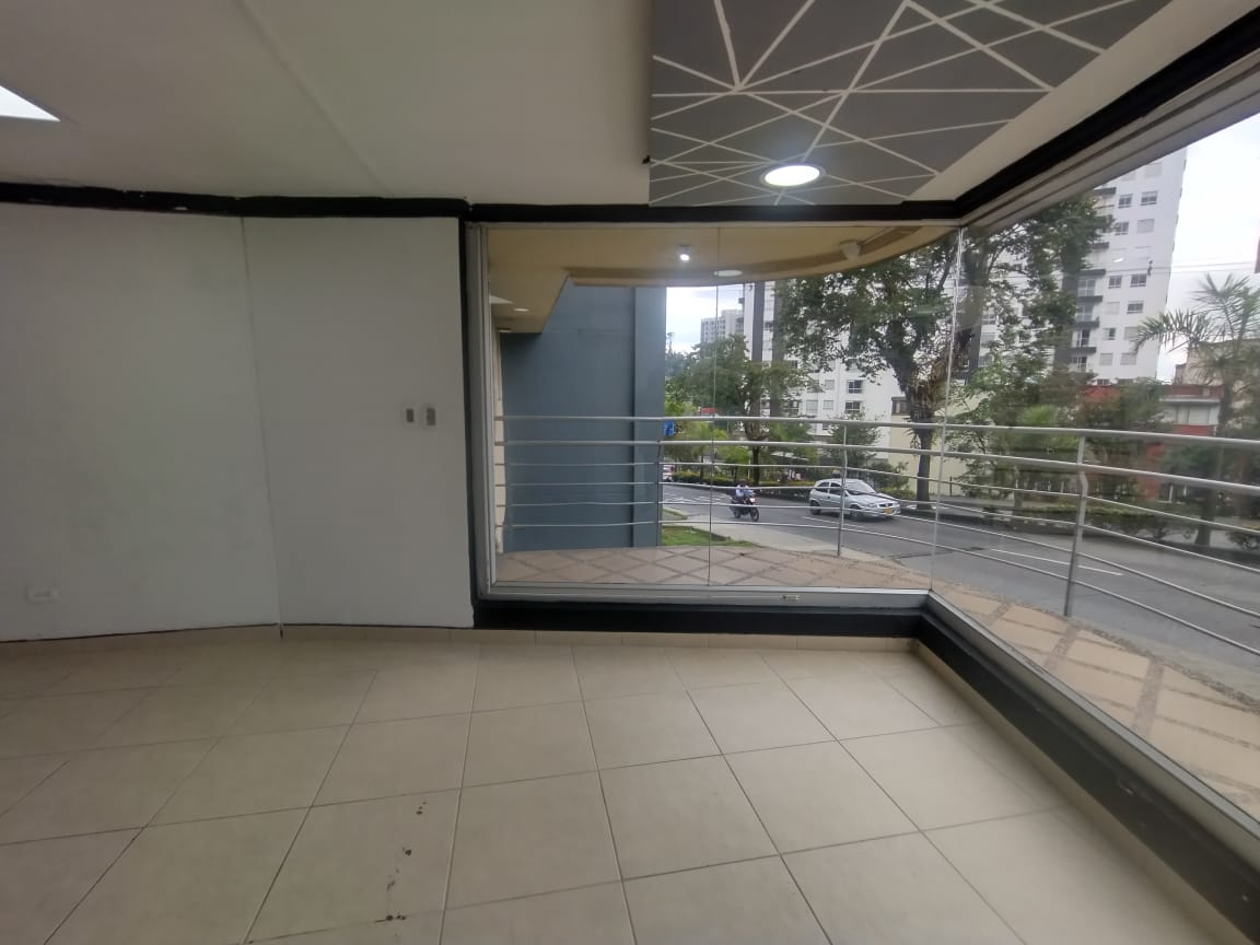 ALQUILER OFICINA AV SANTANDER, MANIZALES