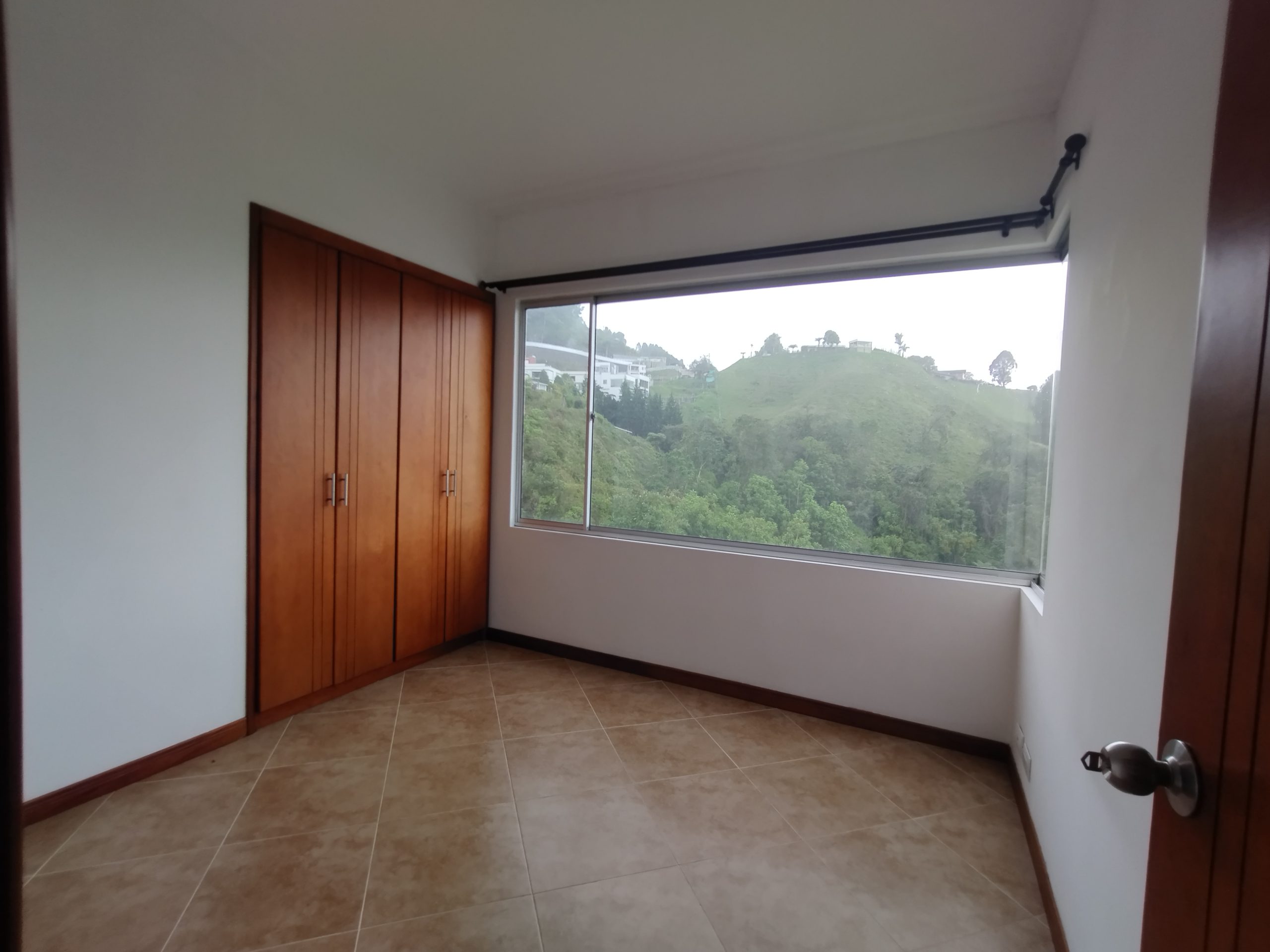 ALQUILER LOCAL AV SANTANDER, MANIZALES
