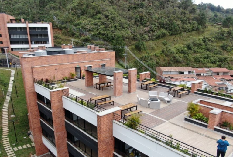 CASA CAMPESTRE EN ARRIENDO EN SAN VICENTE