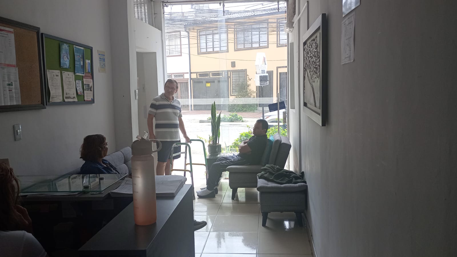 ARRIENDO APARTAESTUDIO AVENIDA SANTANDER MANIZALES | ARRIENDOS