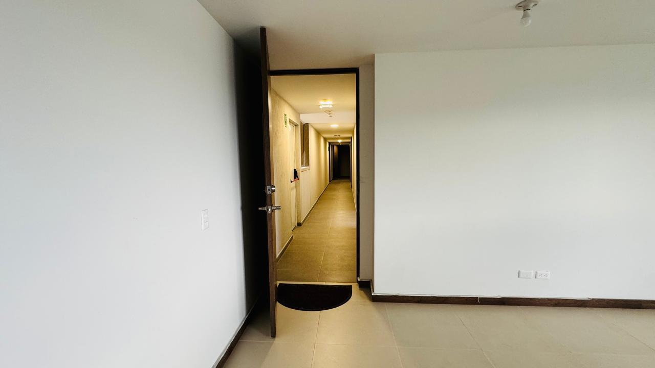 Arriendo Local comercial en Medellín barrio Santa Lucía 100m