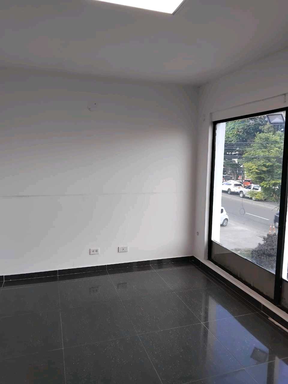 Arriendo de Oficinas Frente del Éxito de Colombia, Medellín Antioquia