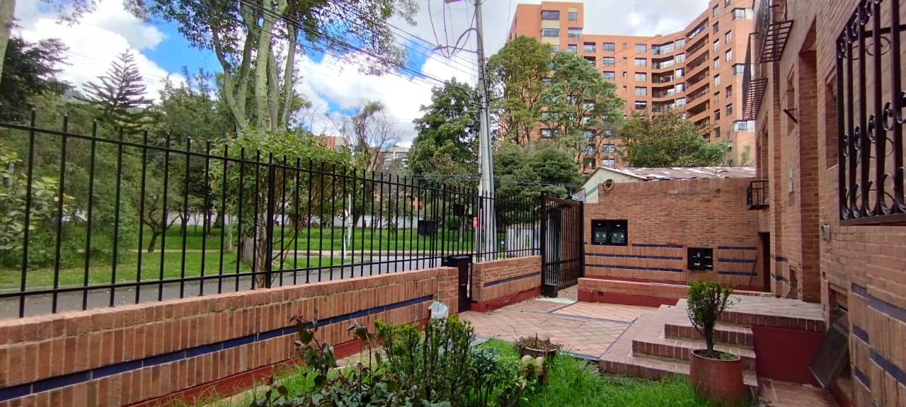 APARTAMENTO DUPLEX ARRIENDO VILLA DEL PRADO