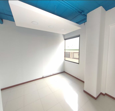 OFICINA AMOBLADA EN ARRIENDO, SECTOR FINANCIERO Y COMERCIAL