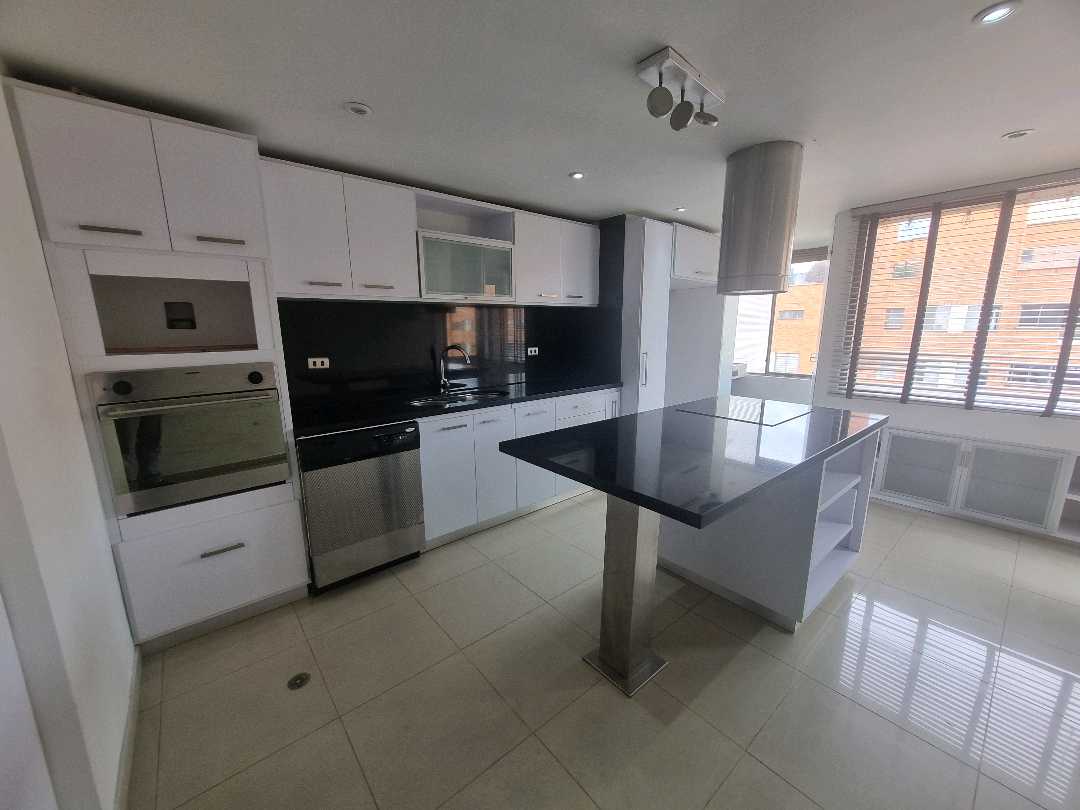 LOCAL EN ARRIENDO, SECTOR PEPE SIERRA, EXCELENTE UBICACION