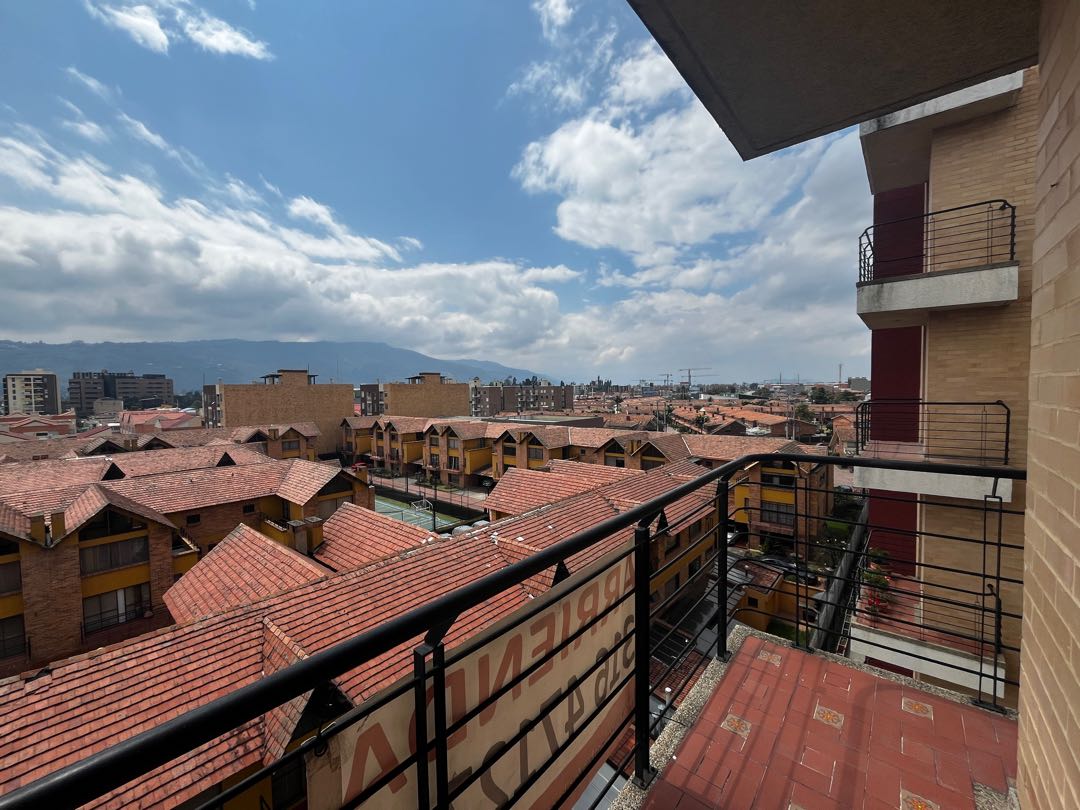 Arriendo Locales Comercial Doble Altura Cota Centro $ 3.500.000