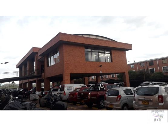 Arriendo apartamento en conjunto cerrado en Madrid $900.000