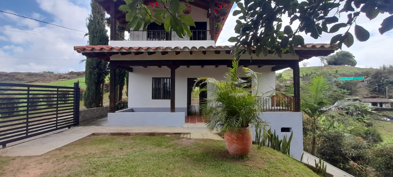 PENTHOUSE EN EL POBLADO LA SUPERIOR