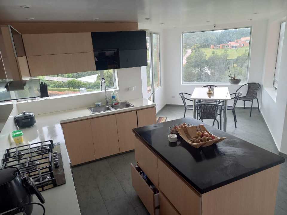 ARRIENDO CASA CAMPESTRE CON DIEZ MIL M2. 13 linda_y_moderna_casa_en_chia_1667081476-1286_6204.jpg